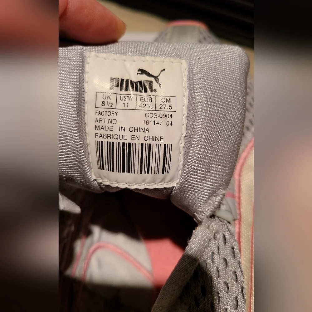 Puma Silver Tennis Shoes Sneakers Size 11_5